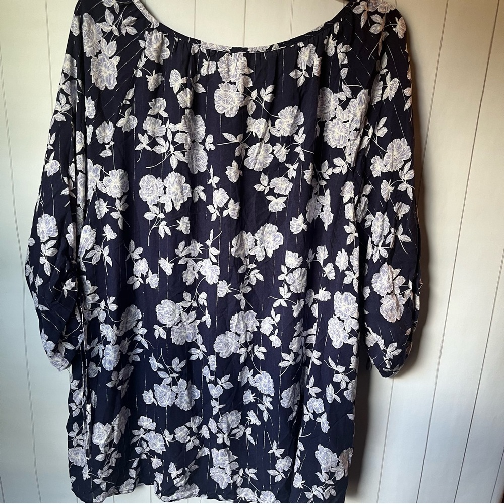 Navy and White Floral Silver Metallic Blouse - Picture 5 of 6